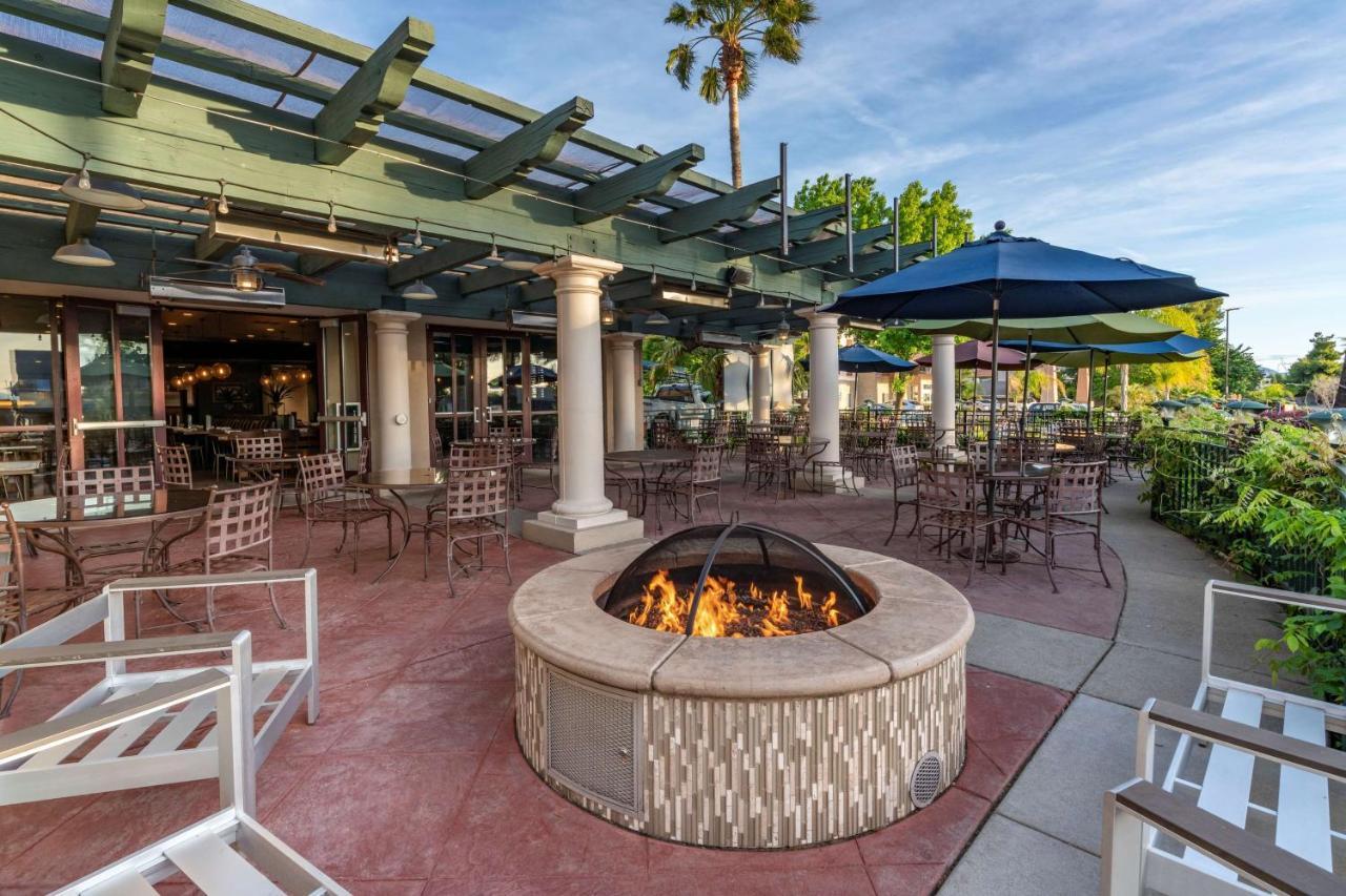 Best Western Plus Hilltop Inn Redding Buitenkant foto