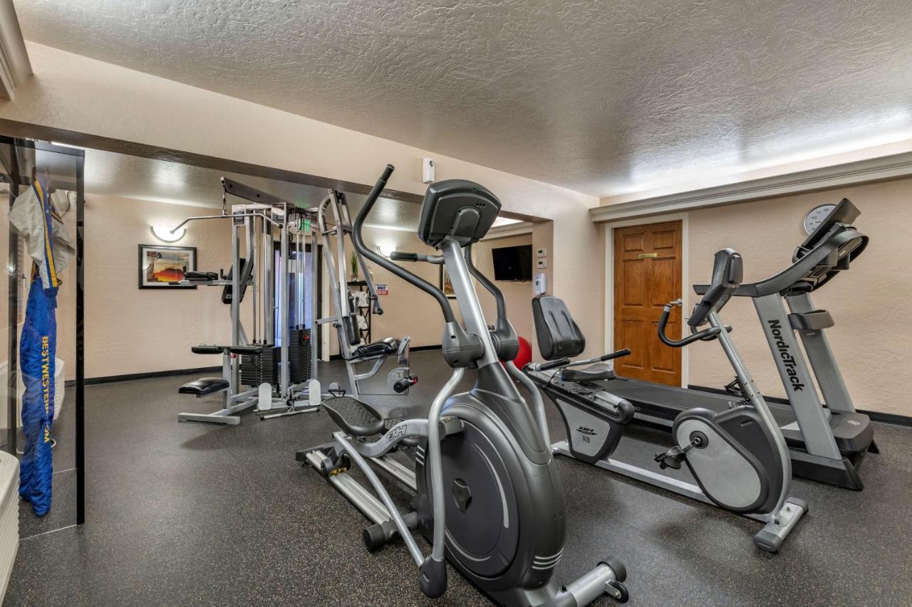 Best Western Plus Hilltop Inn Redding Buitenkant foto