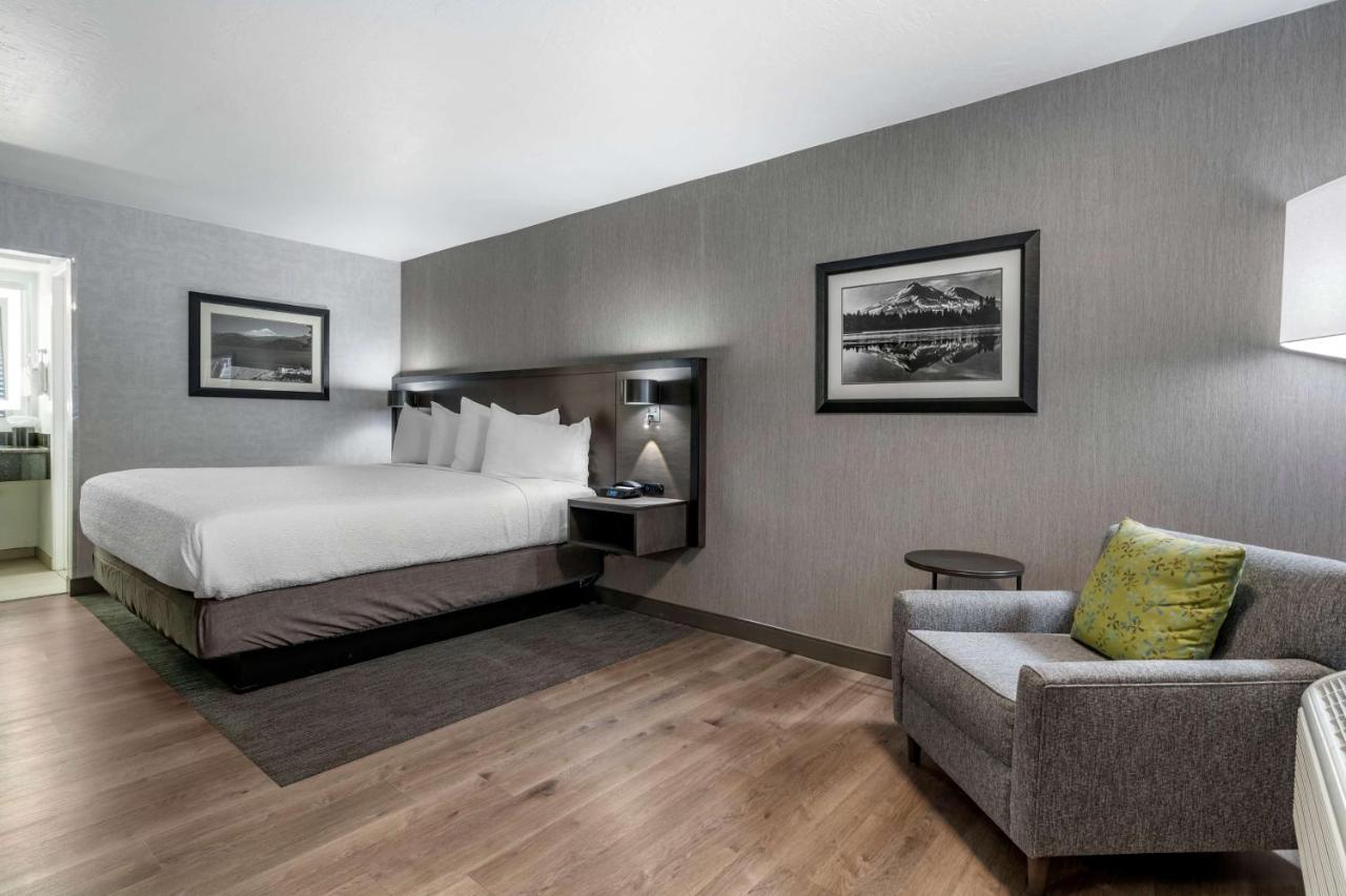 Best Western Plus Hilltop Inn Redding Buitenkant foto