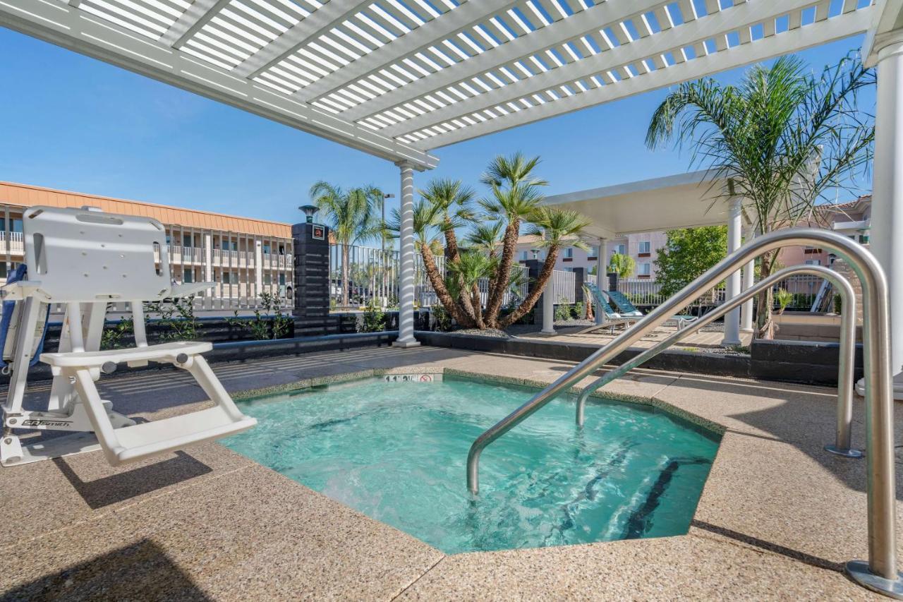 Best Western Plus Hilltop Inn Redding Buitenkant foto