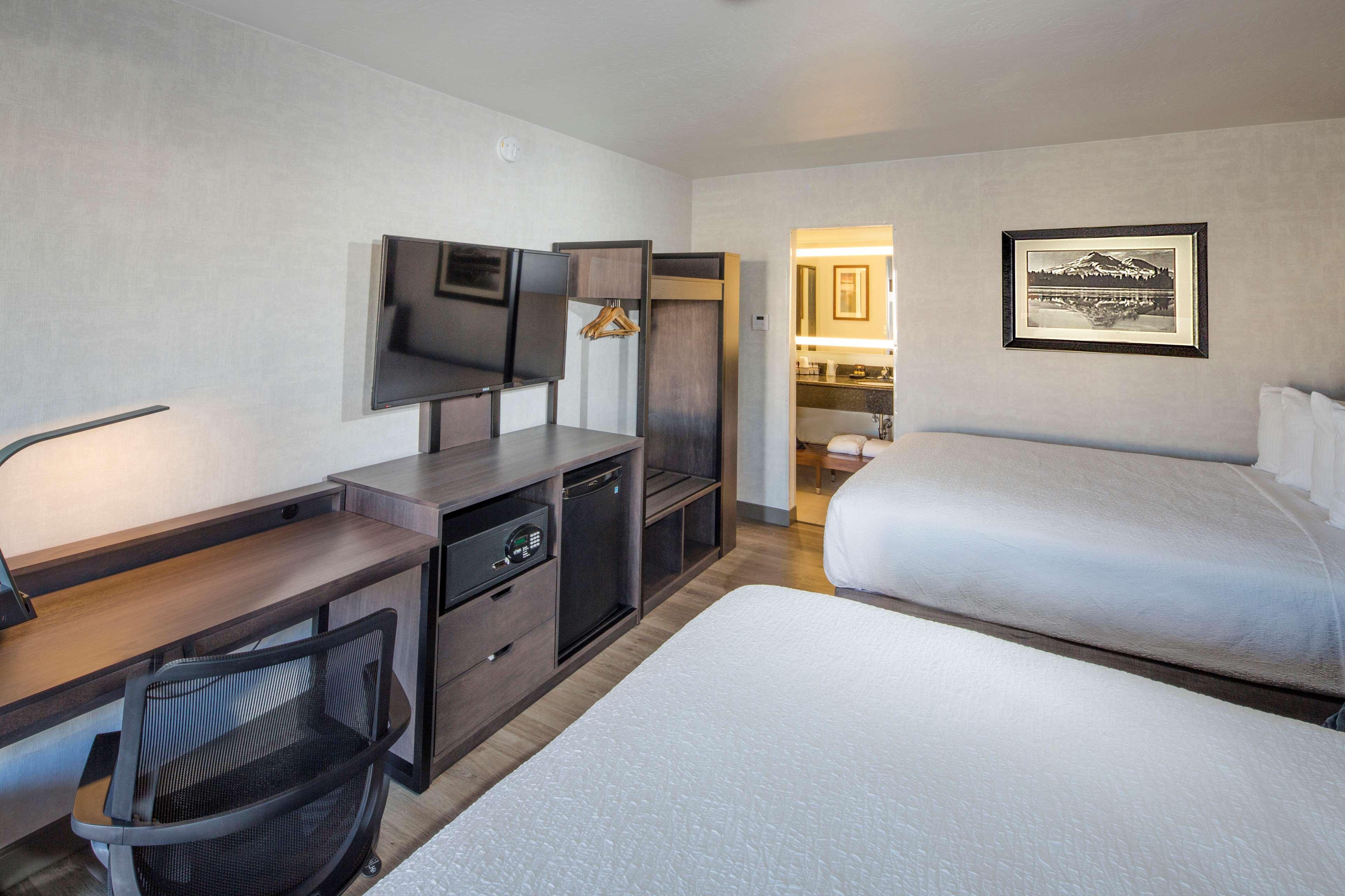 Best Western Plus Hilltop Inn Redding Buitenkant foto