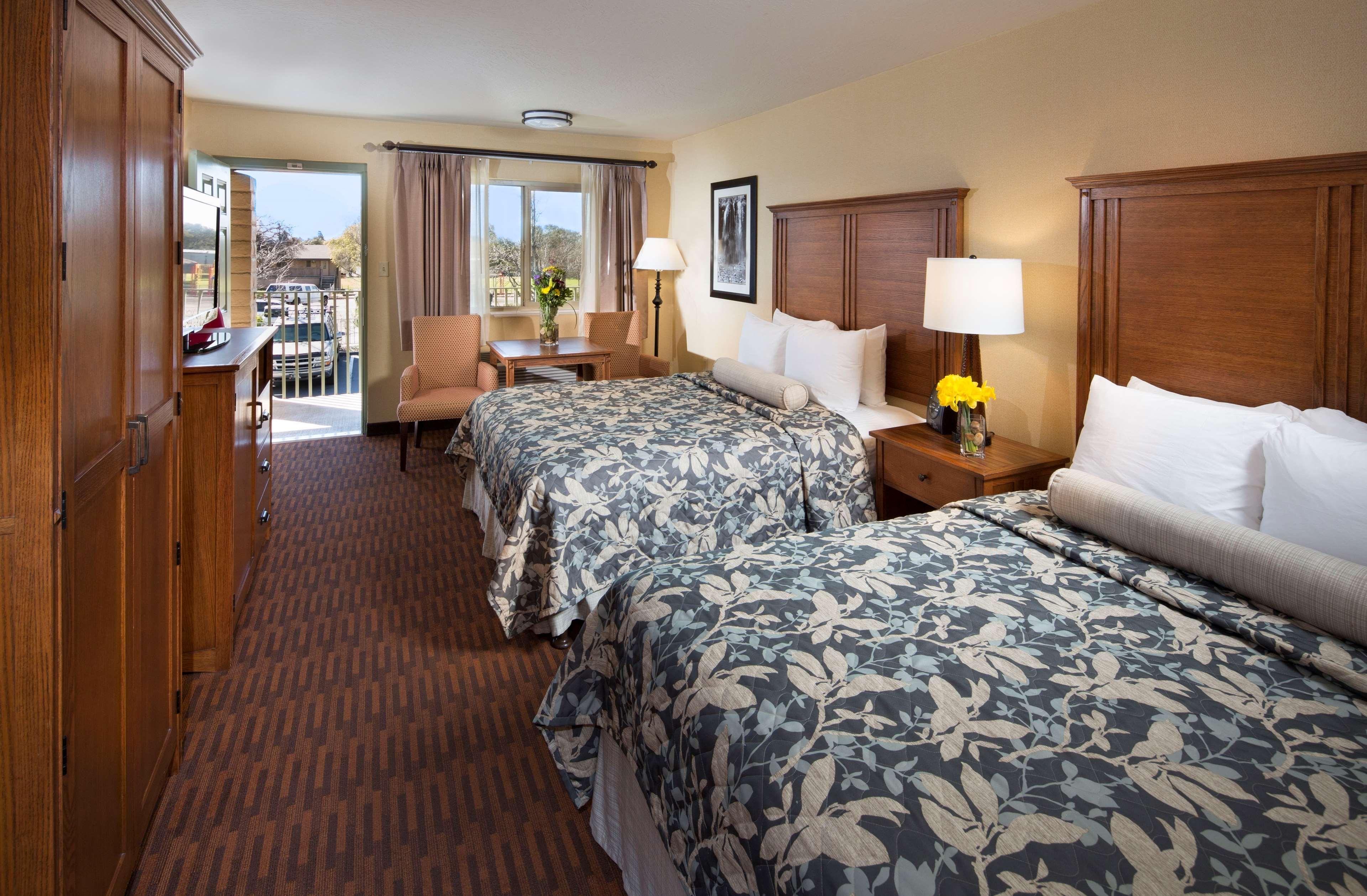 Best Western Plus Hilltop Inn Redding Buitenkant foto