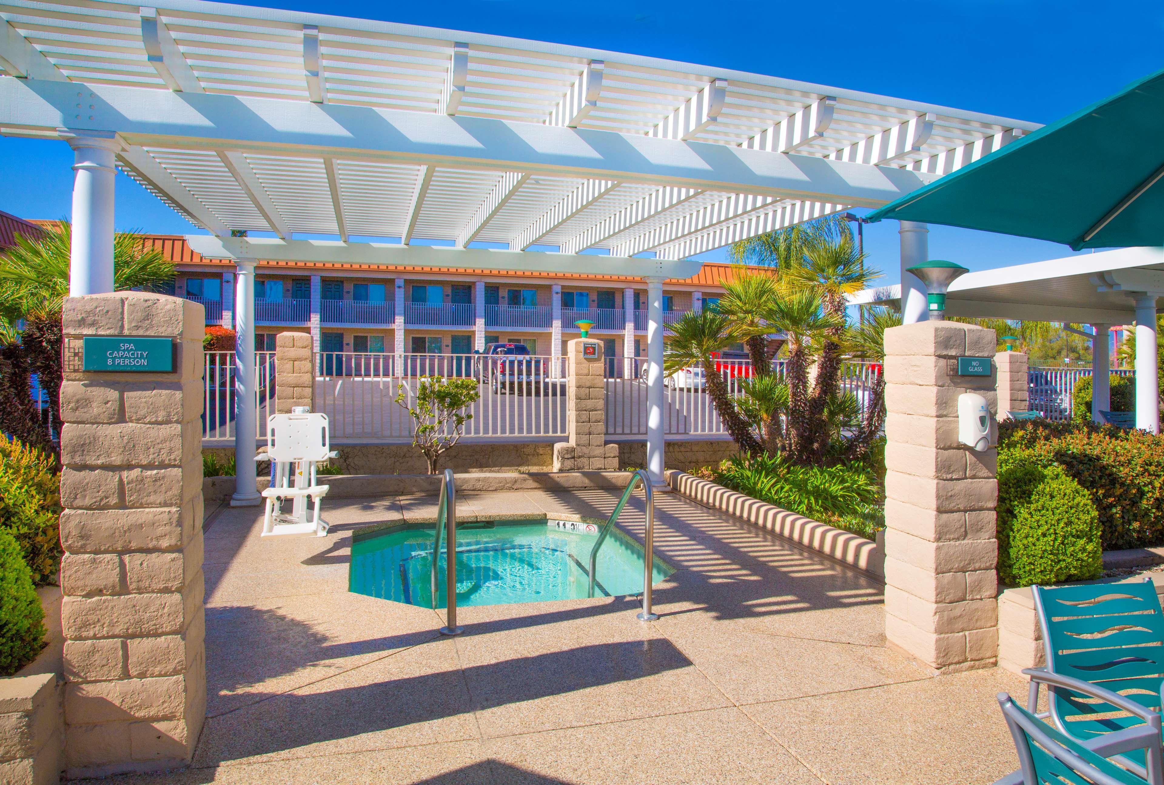 Best Western Plus Hilltop Inn Redding Buitenkant foto